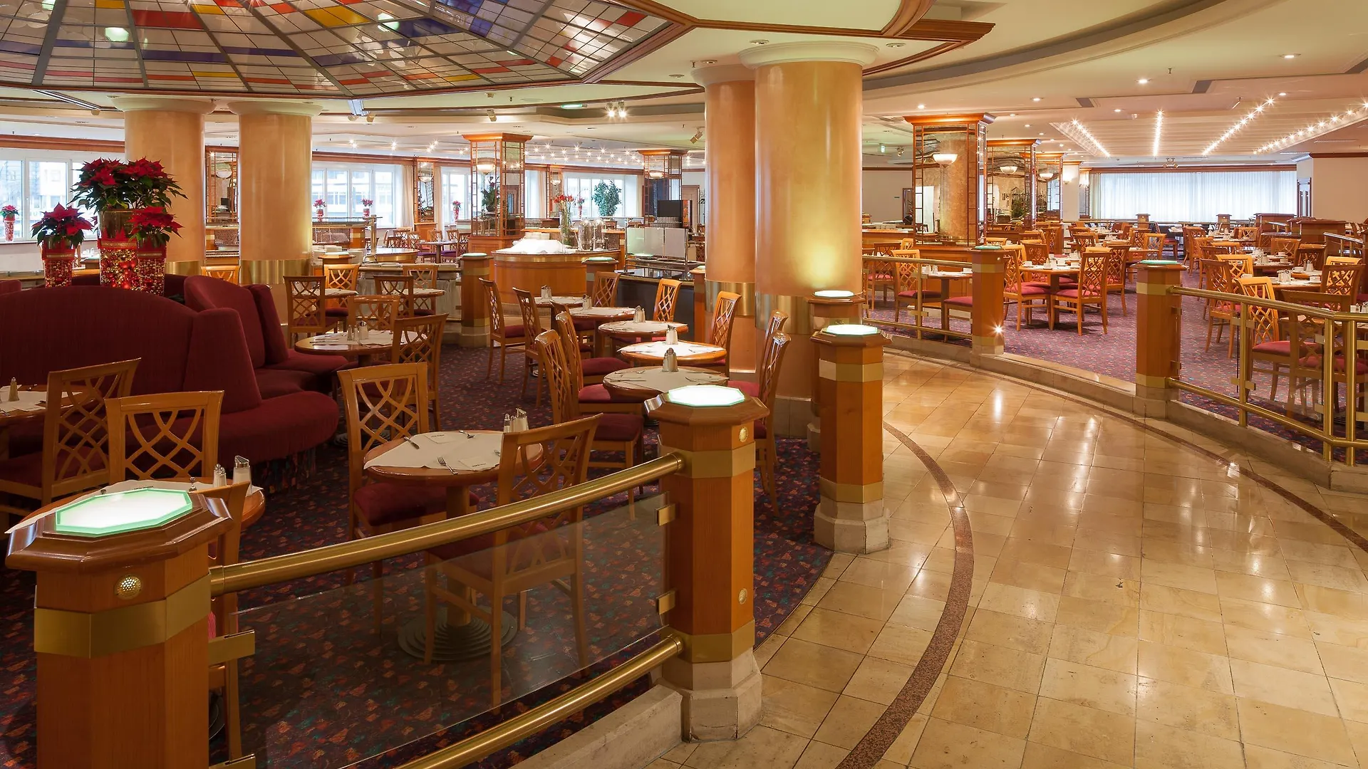 Отель Park Inn By Radisson Berlin Alexanderplatz