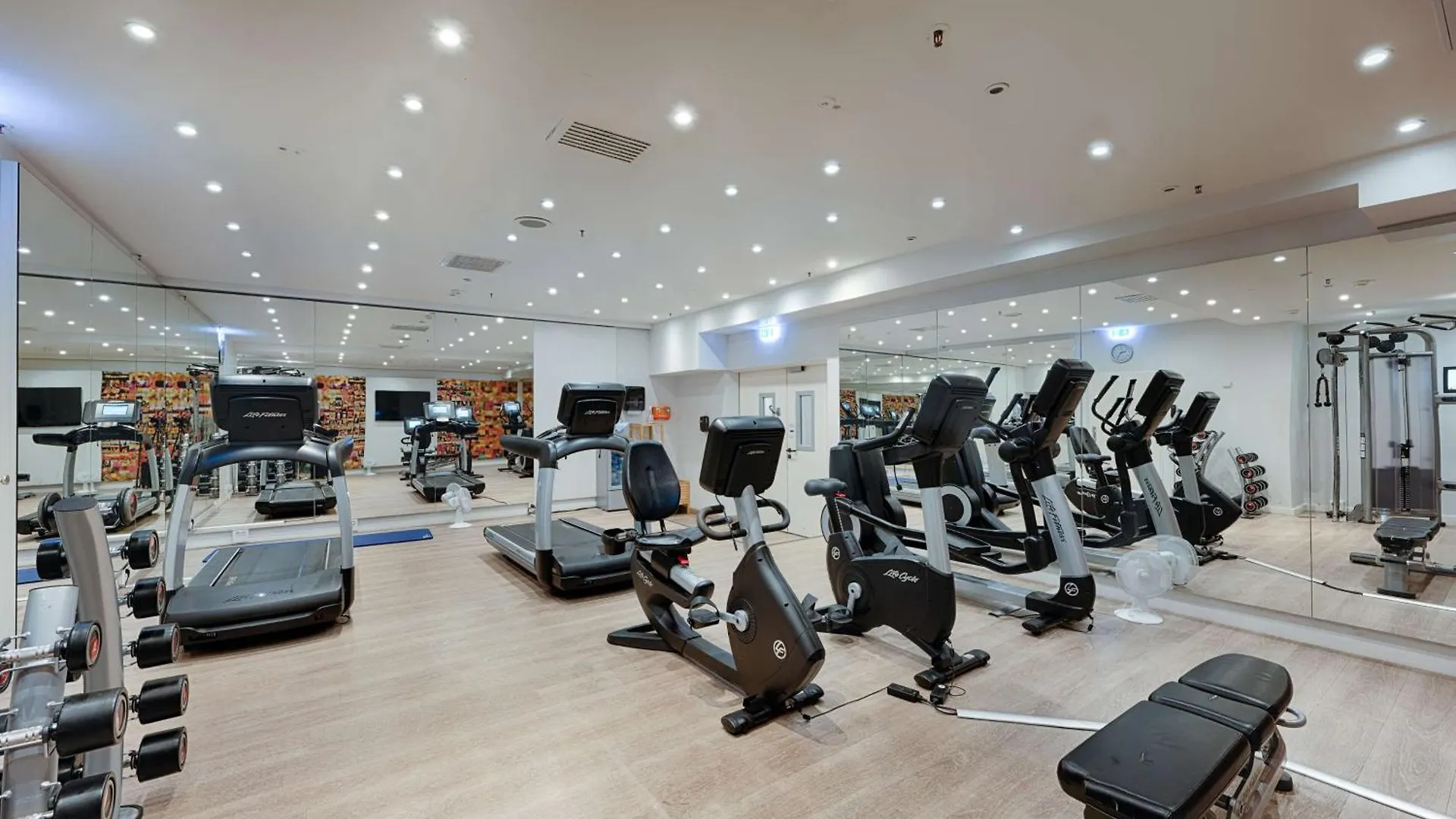 Park Inn By Radisson Berlin Alexanderplatz Hotel