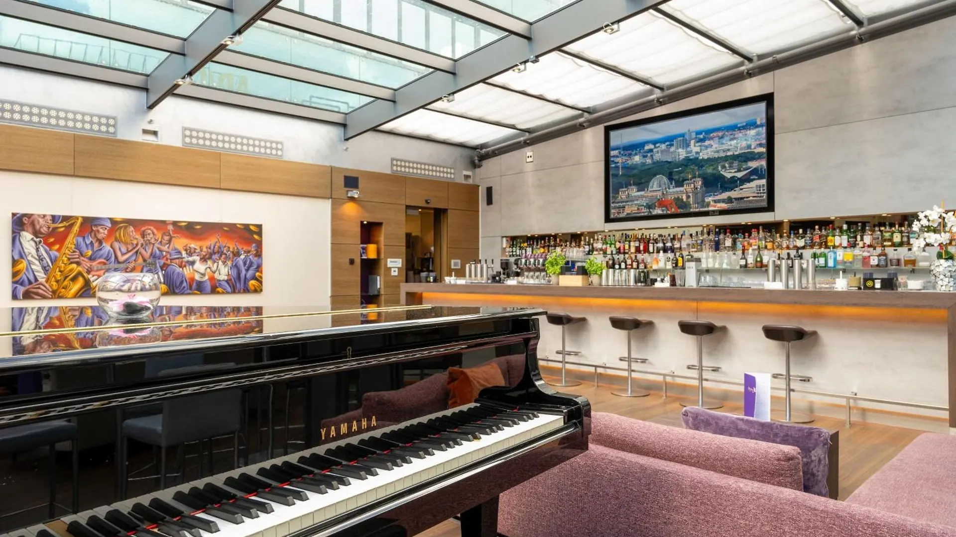 Отель Park Inn By Radisson Berlin Alexanderplatz